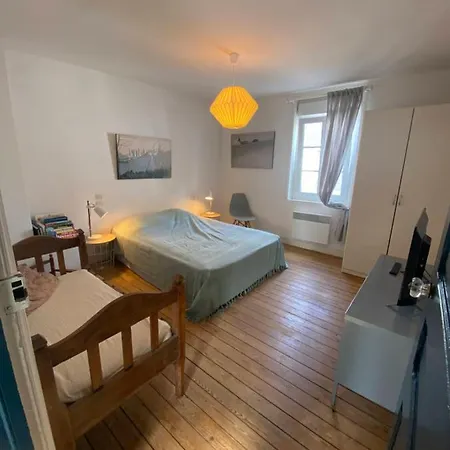 Holiday home Maison A 50m, Centre Avec Sa De *