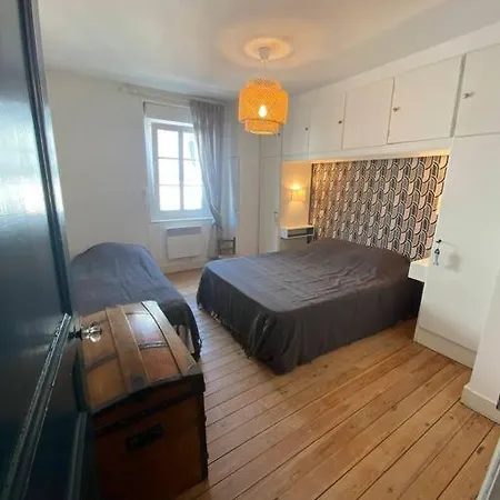Maison A 50m, Centre Avec Sa De *